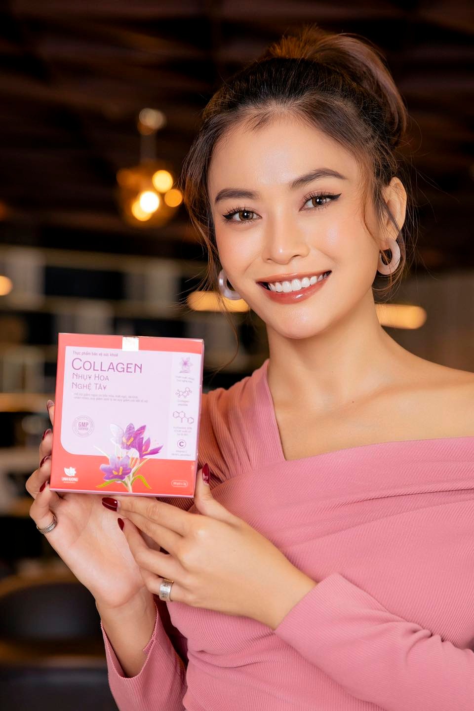 Mâu Thuỷ cùng Collagen Nhuỵ hoa nghệ tây Linh Hương